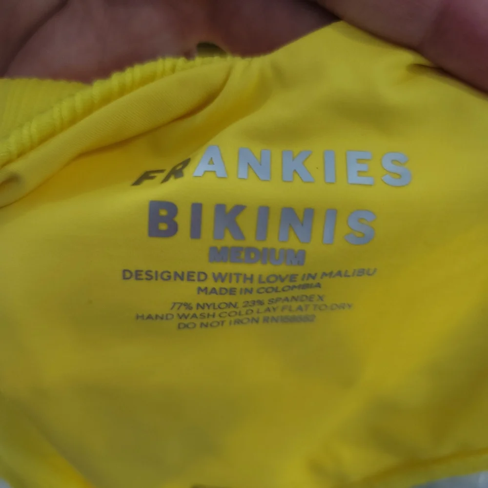 NEW FRANKIES BIKINIS Enzo Cheeky Bottoms And Dallas Top Set Size Medium - Picture 8 of 11